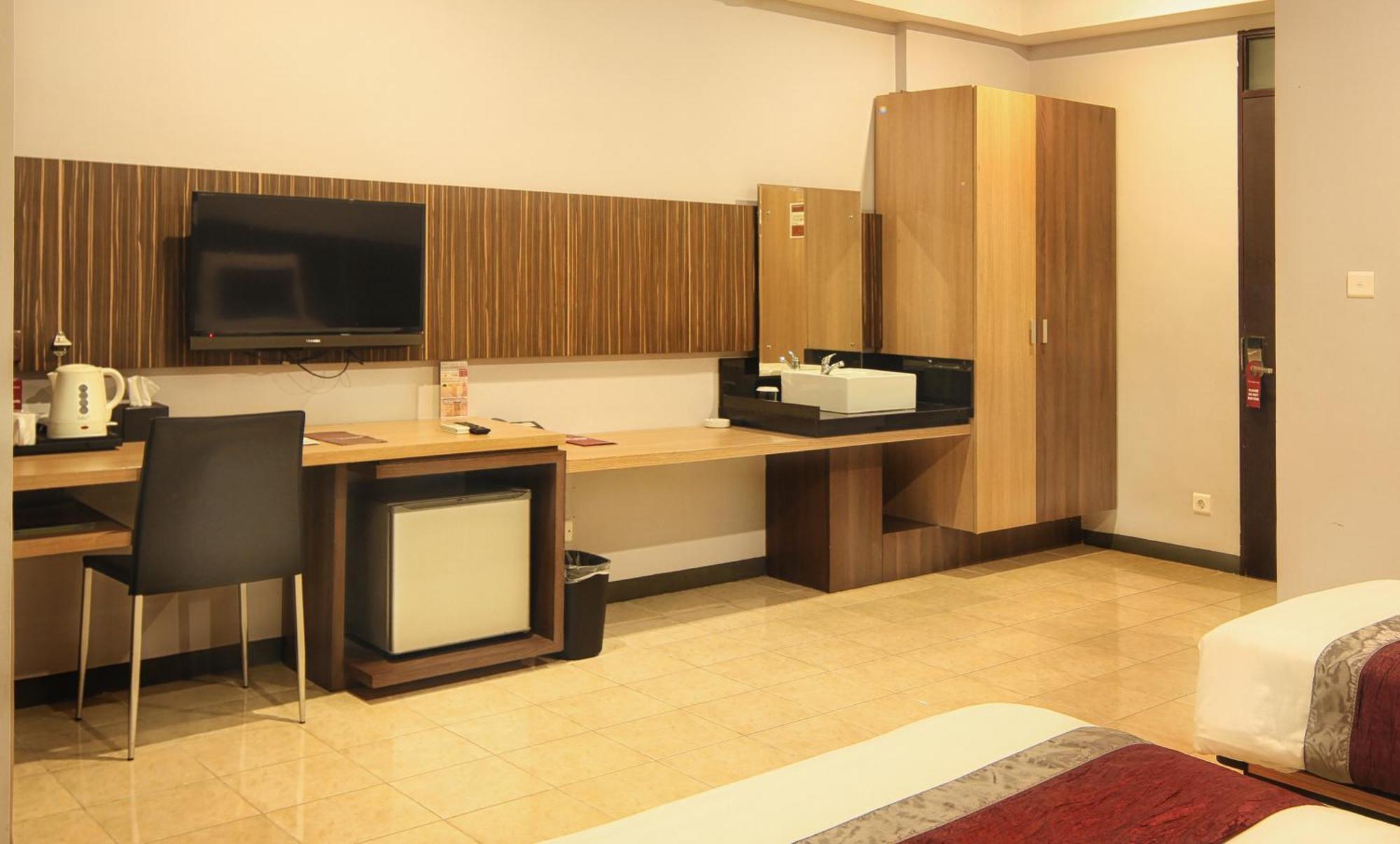 Valore Hotel Cimahi Luaran gambar